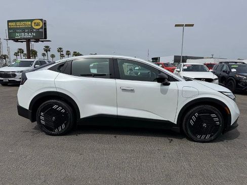 New 2026 Nissan Leaf w/ Floor Mat Package (S+) FWD image 7