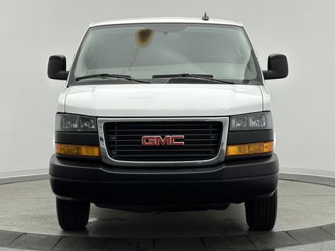 Used 2024 GMC Savana 2500 w/ Driver Convenience Package image 2