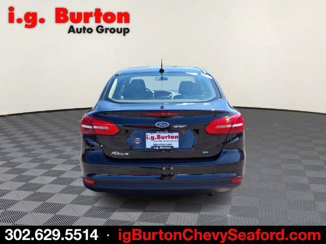Used 2018 Ford Focus SE w/ SE Appearance Package FWD image 5