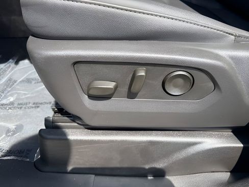 Used 2025 Chevrolet Tahoe LT image 10