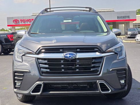 Used 2023 Subaru Ascent Touring AWD/4WD image 3
