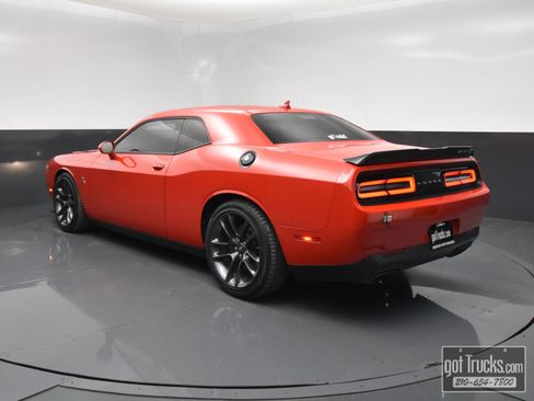 Used 2023 Dodge Challenger R/T Scat Pack RWD image 5
