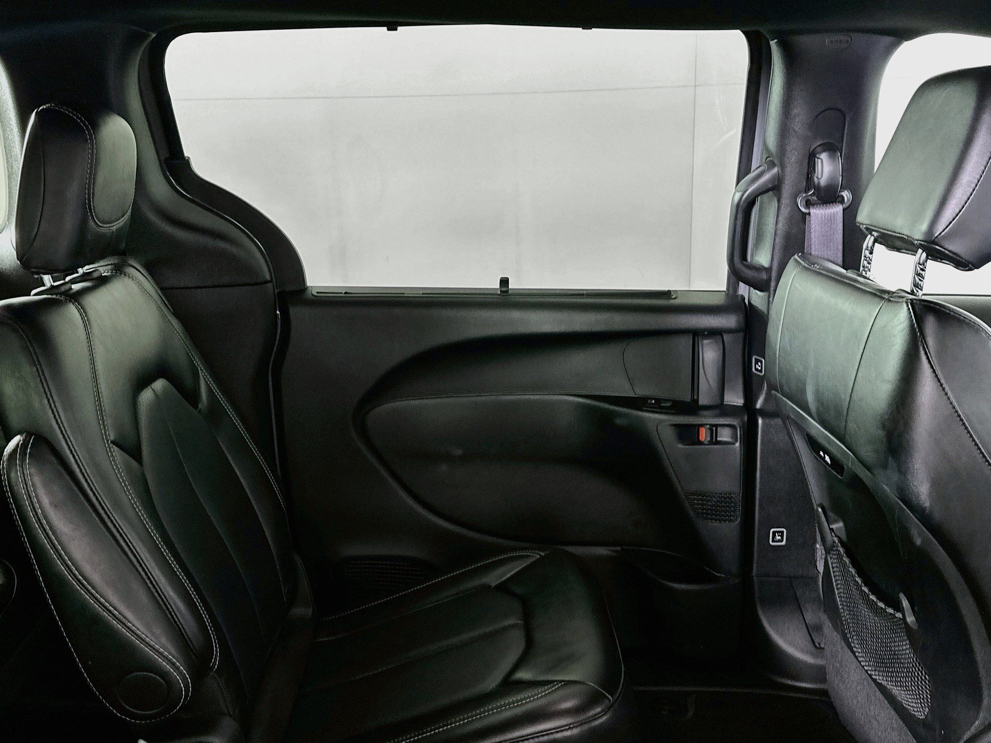 Used 2025 Chrysler Pacifica Select FWD image 25