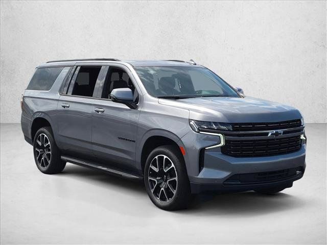 Used 2022 Chevrolet Suburban RST w/ Luxury Package RWD image 3