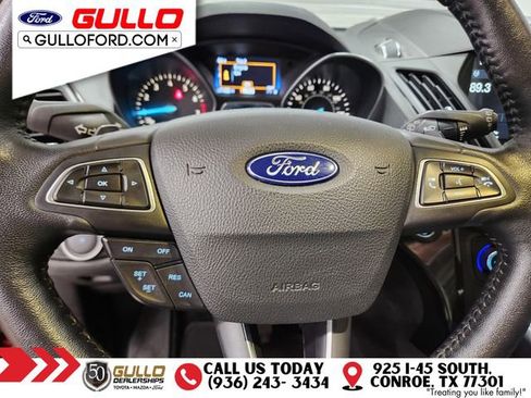 Used 2017 Ford Escape Titanium image 23