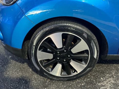 Used 2018 Kia Soul + image 31