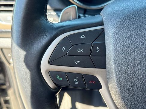Used 2016 Jeep Grand Cherokee Laredo 75th Anniversary AWD/4WD image 25