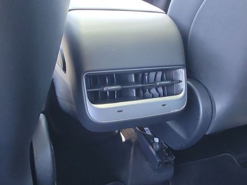 Used 2024 Tesla Model Y Long Range RWD image 20