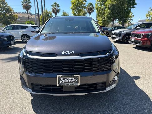Certified 2026 Kia Sportage EX FWD image 9
