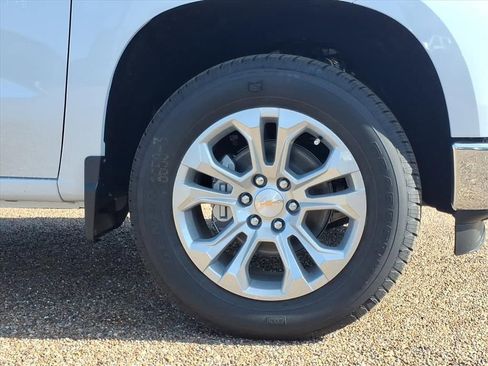 New 2026 Chevrolet Silverado 1500 LTZ w/ LTZ Premium Package AWD/4WD image 9