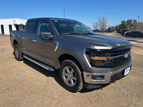 Used 2024 Ford F150 XLT w/ Mobile Office Package image 5