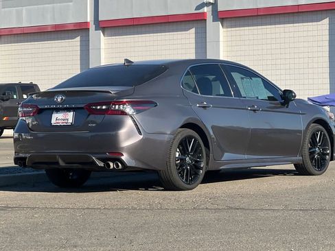 Used 2023 Toyota Camry XSE FWD image 5