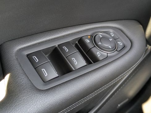 Used 2024 Cadillac XT6 Luxury image 15