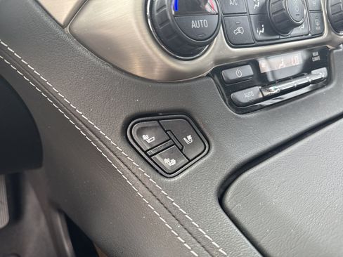 Used 2019 GMC Yukon Denali w/ Denali Ultimate Package AWD/4WD image 23