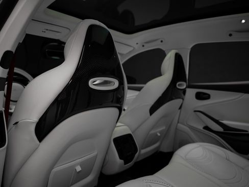Used 2023 Aston Martin DBX AWD/4WD image 72