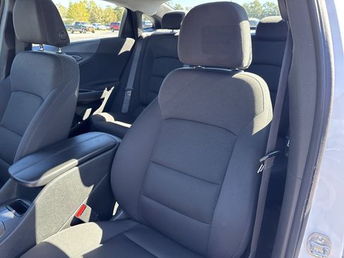 Used 2024 Chevrolet Malibu LT image 14