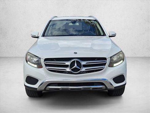 Used 2019 Mercedes-Benz GLC 300 image 2