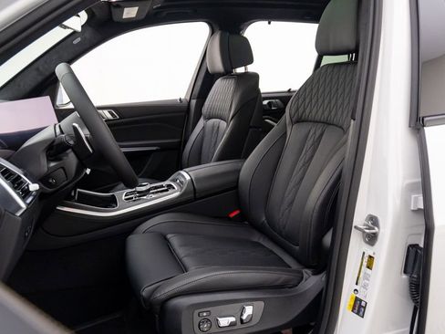 New 2026 BMW X5 xDrive50e w/ Executive Package image 17