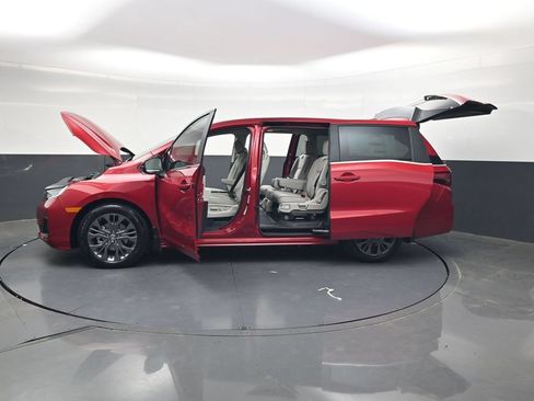Used 2026 Honda Odyssey Touring image 40