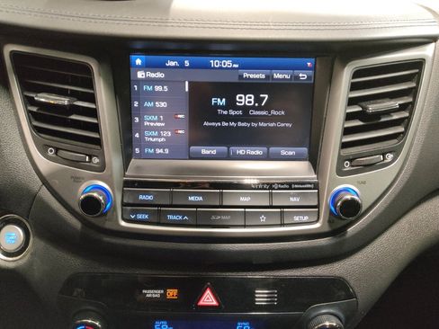 Used 2018 Hyundai Tucson Limited image 25