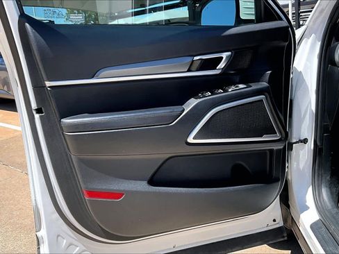 Used 2020 Kia Telluride S AWD/4WD image 25