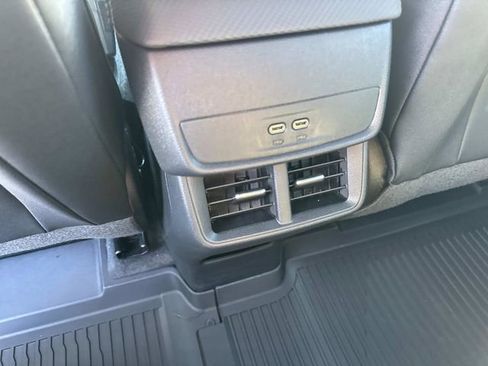 New 2026 Chevrolet Equinox LT w/ Convenience Package II FWD image 17