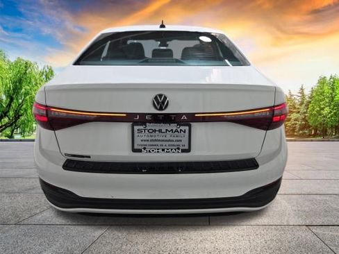 Used 2025 Volkswagen Jetta Sport FWD image 5