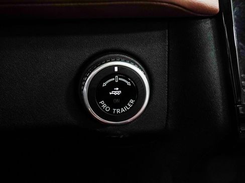 Used 2025 Lincoln Navigator Reserve AWD/4WD image 30