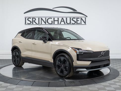 New 2026 Volvo EX30 Cross Country Ultra w/ Protection Package Premier AWD/4WD image 3