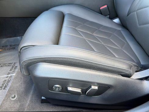 Used 2024 BMW i5 eDrive40i w/ M Sport Package RWD image 14