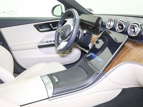 Used 2023 Mercedes-Benz C 300 4MATIC Sedan image 21