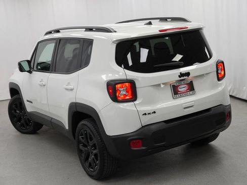 Certified 2023 Jeep Renegade Altitude AWD/4WD image 18