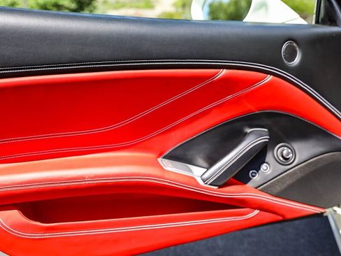 Used 2015 Ferrari California T RWD image 31