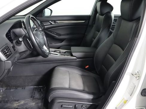 Used 2019 Honda Accord Sport image 15
