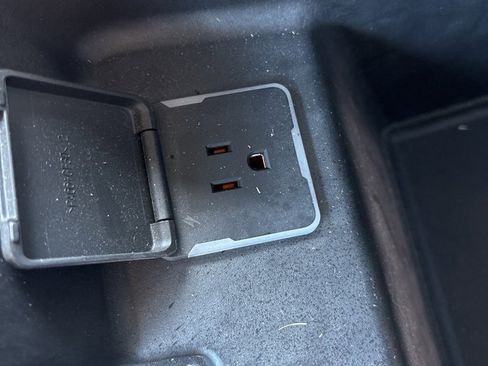 Used 2022 Chevrolet Silverado 1500 LTZ image 27