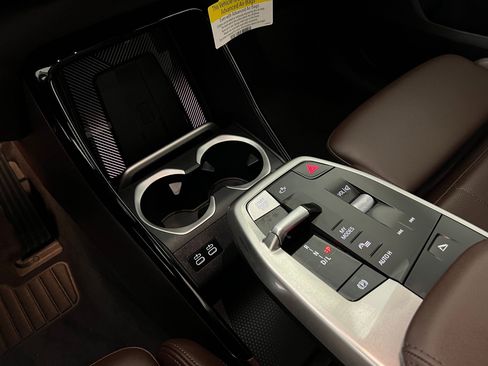 Used 2025 BMW X1 xDrive28i w/ Premium Package image 27