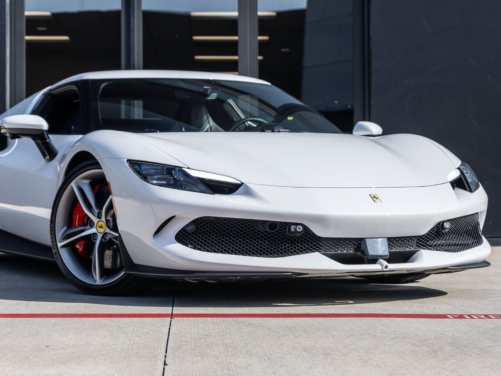 Used 2022 Ferrari 296 GTB RWD image 5