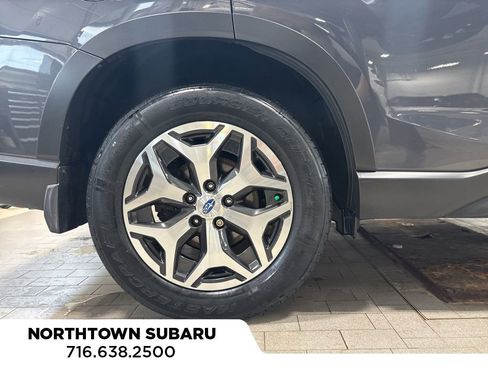 Used 2020 Subaru Forester Premium image 15