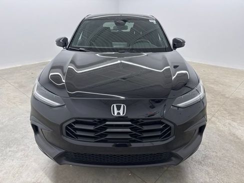 Used 2025 Honda HR-V Sport image 2