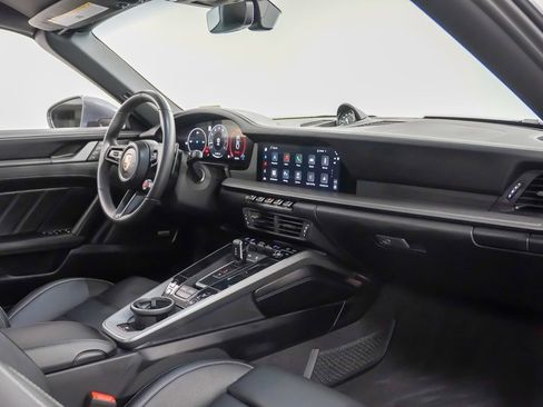 Certified 2025 Porsche 911 Carrera image 5