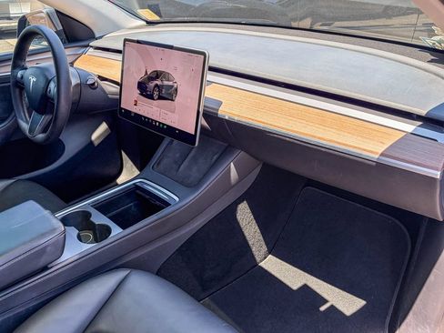 Used 2023 Tesla Model Y 2WD image 32