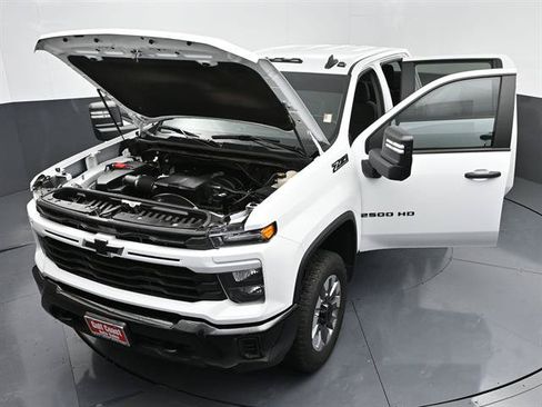 Used 2024 Chevrolet Silverado 2500 Custom w/ Custom Value Package AWD/4WD image 42