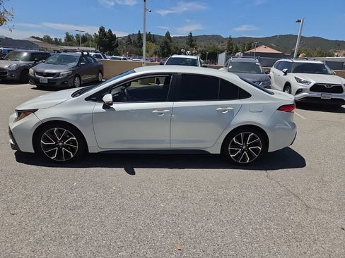 Used 2020 Toyota Corolla SE w/ Carpet Mat Package (TMS) FWD image 2