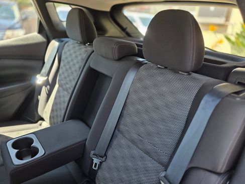 Used 2020 Nissan Rogue Sport SV FWD image 23
