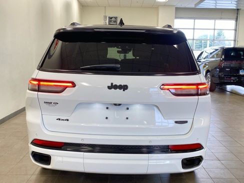 Used 2023 Jeep Grand Cherokee L Summit AWD/4WD image 6
