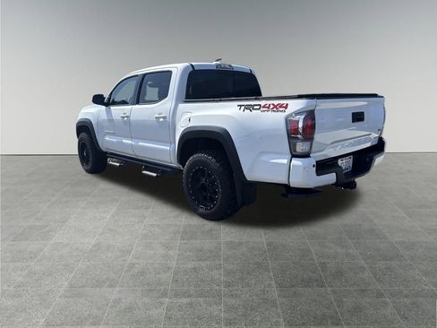 Used 2023 Toyota Tacoma TRD Off-Road image 3