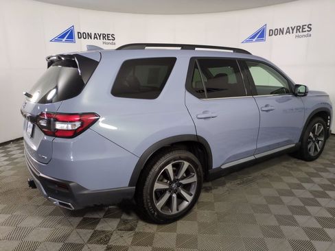 Certified 2024 Honda Pilot Elite image 9
