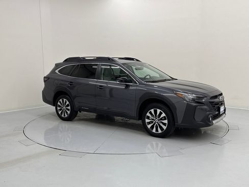 Certified 2025 Subaru Outback Limited image 8