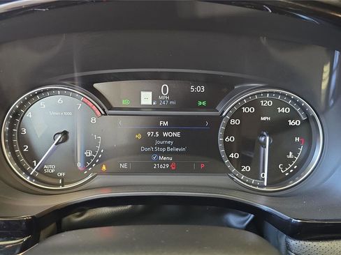 Used 2025 Cadillac XT5 Premium Luxury image 10