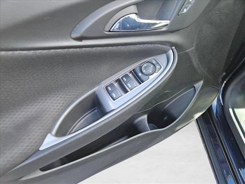 Used 2023 Chevrolet Malibu LT image 12